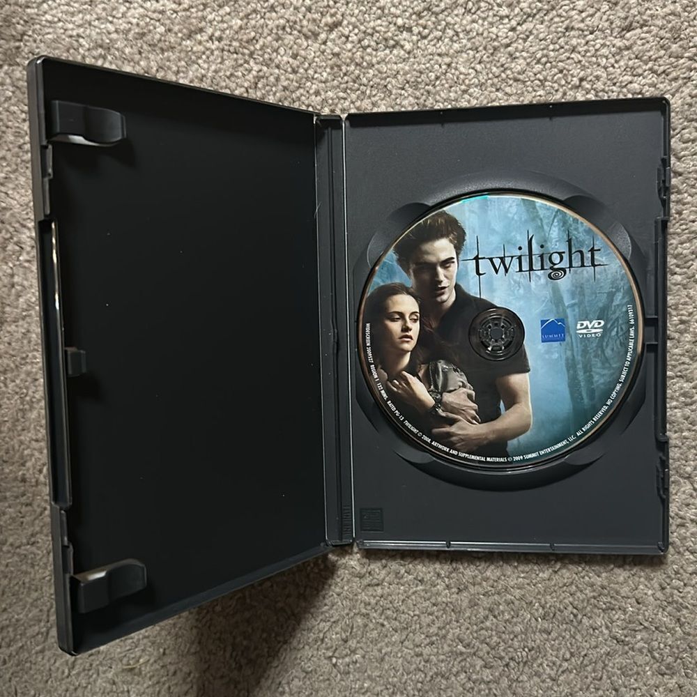 “Twilight” DVD! - Picture 4 of 6